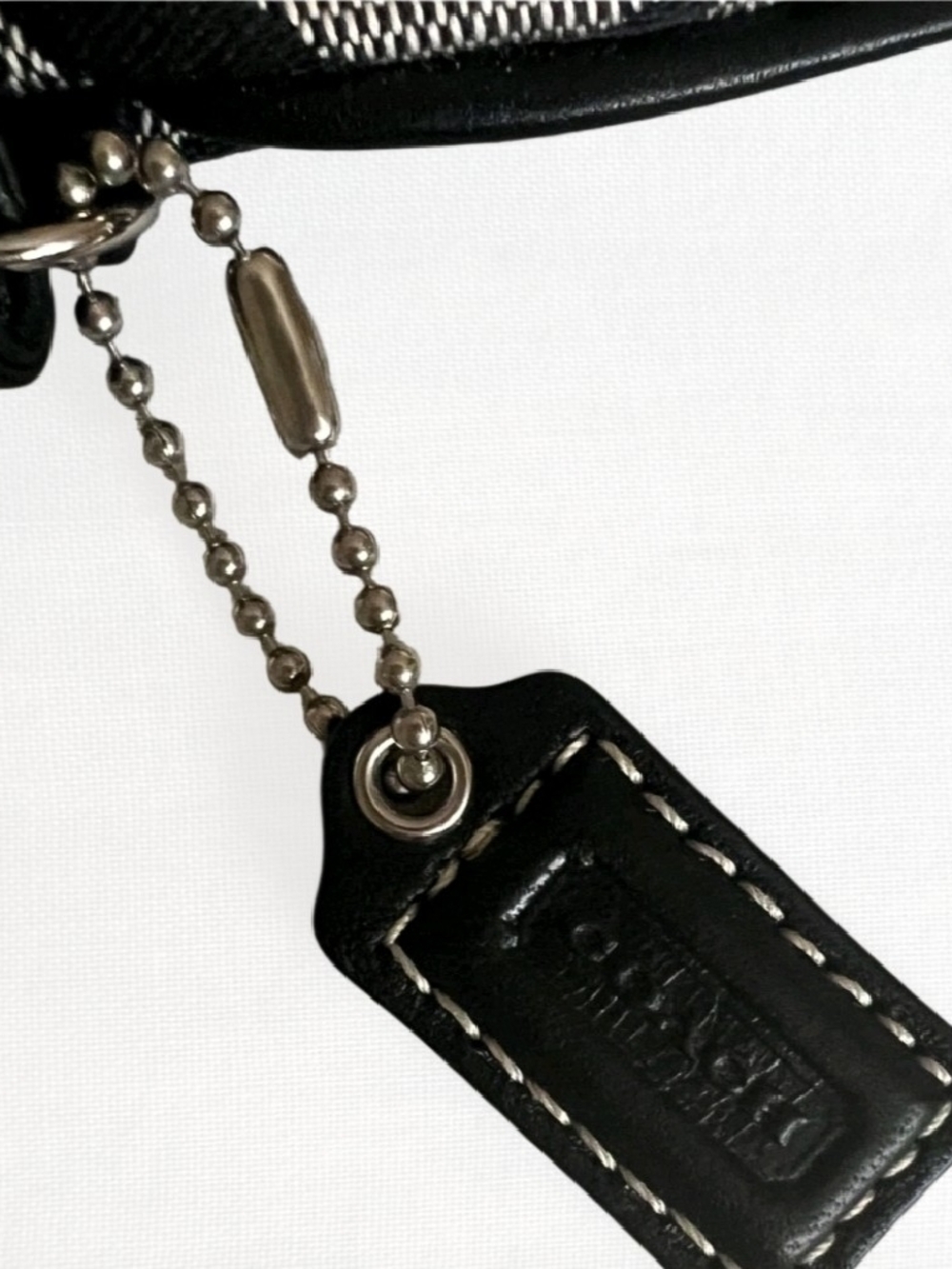 Coach EUC! Signature  "C" Black/Gray Wristlet with a reversible Coach Bag Scarf - Picture 13 of 13